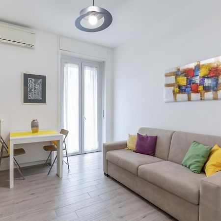 Piazza De Angeli M1 Comfortable Flat With Balcony ミラノ エクステリア 写真