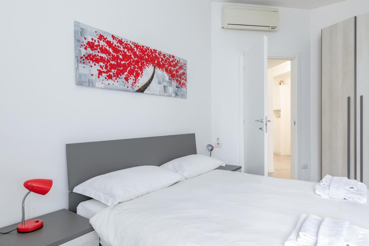 Piazza De Angeli M1 Comfortable Flat With Balcony ミラノ エクステリア 写真
