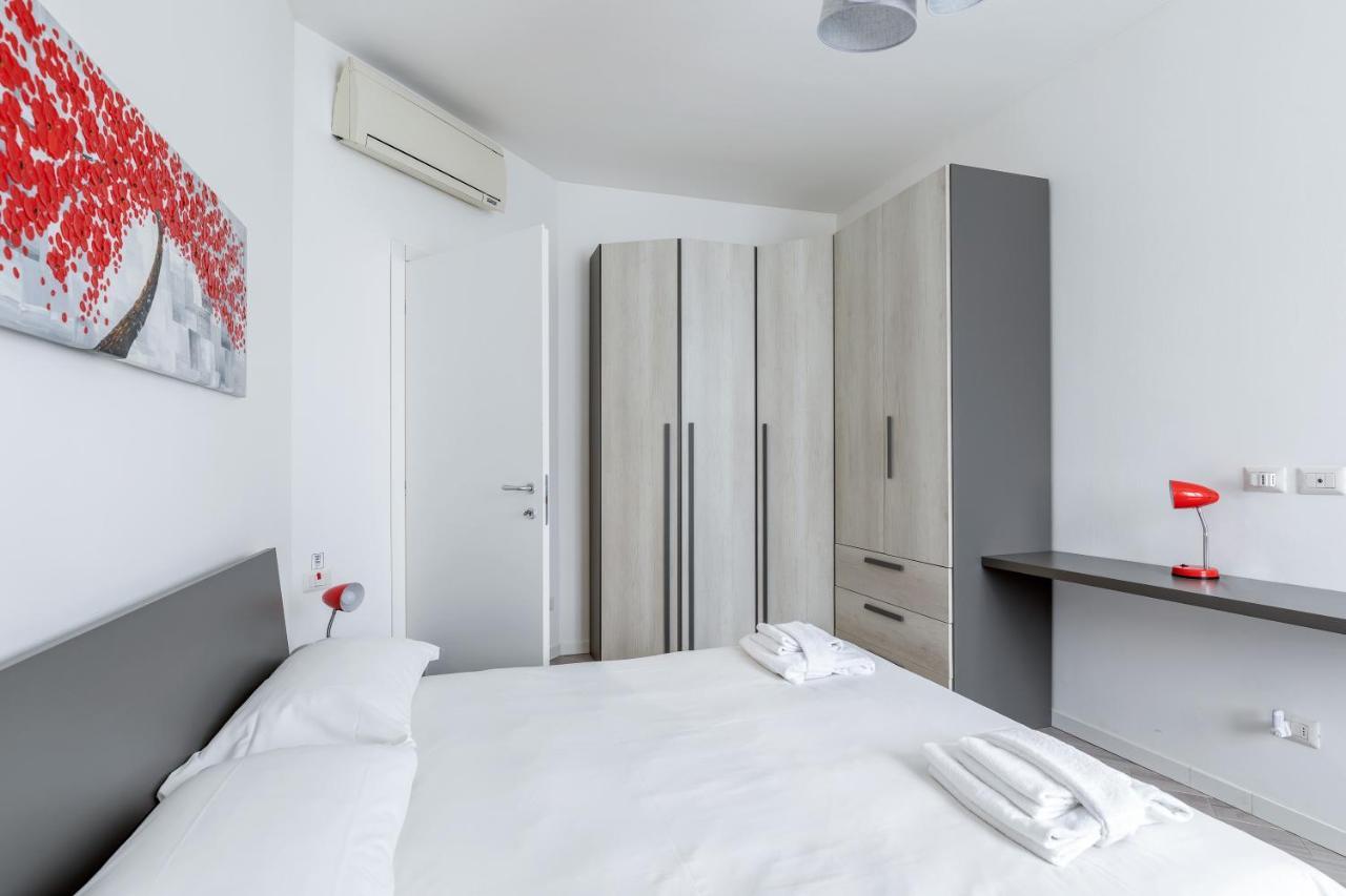 Piazza De Angeli M1 Comfortable Flat With Balcony ミラノ エクステリア 写真